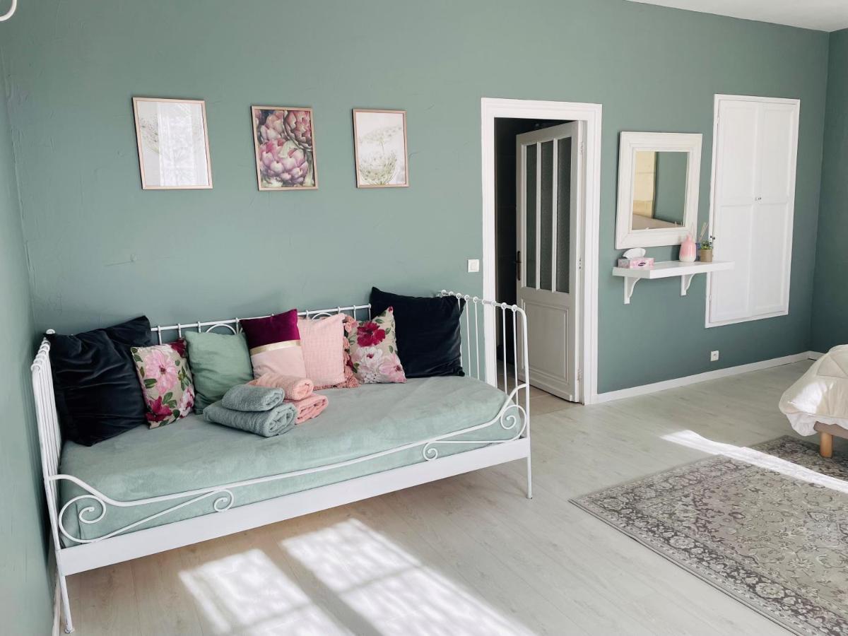 Bed and Breakfast La Vigne D'Or Teuillac Esterno foto